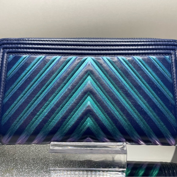 EUC CHANEL Iridescent Boy Chevron Wallet - Picture 11 of 16